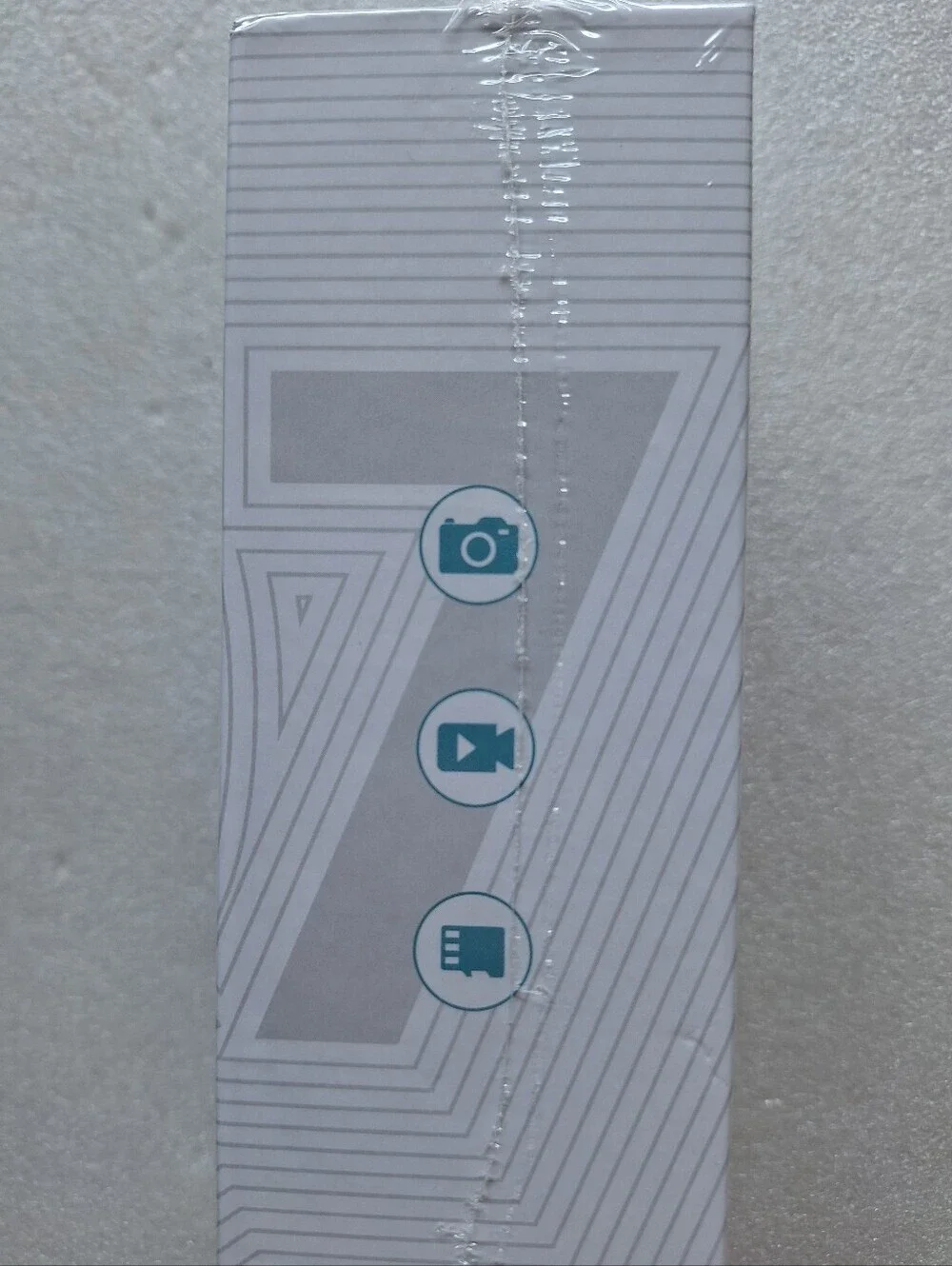 🔥 NIB W&O Q7 Digital Camera White Vlog TikTok Camera 32GB
